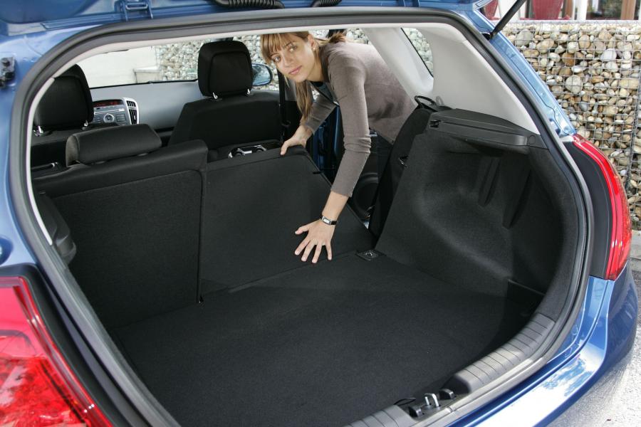  Kia cee&rsquo;d 2009 года  (фото 3 из 98)
